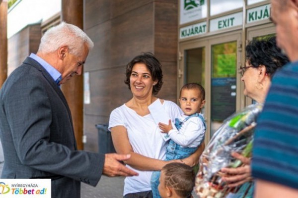 A félmilliomodik látogatót köszöntötték ma délután a Nyíregyházi Állatparknál!