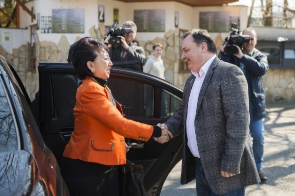 Meglátogatta a Nyíregyházi Állatparkot Indonézia új magyarországi nagykövete Wening Esthyprobo Fatandari