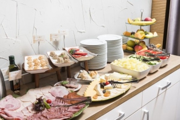 A mai naptól akadálymentes étlap is kérhető állatkerti szállodánkban, a Hotel Pangeában